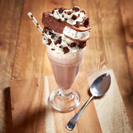 MAXIBON7771 with straw